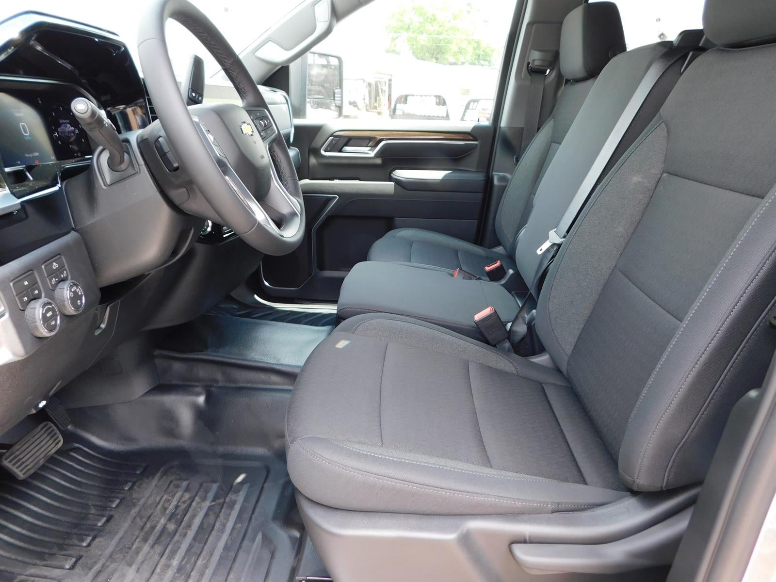 2026 Chevrolet Silverado 3500 HD Chassis Cab LT