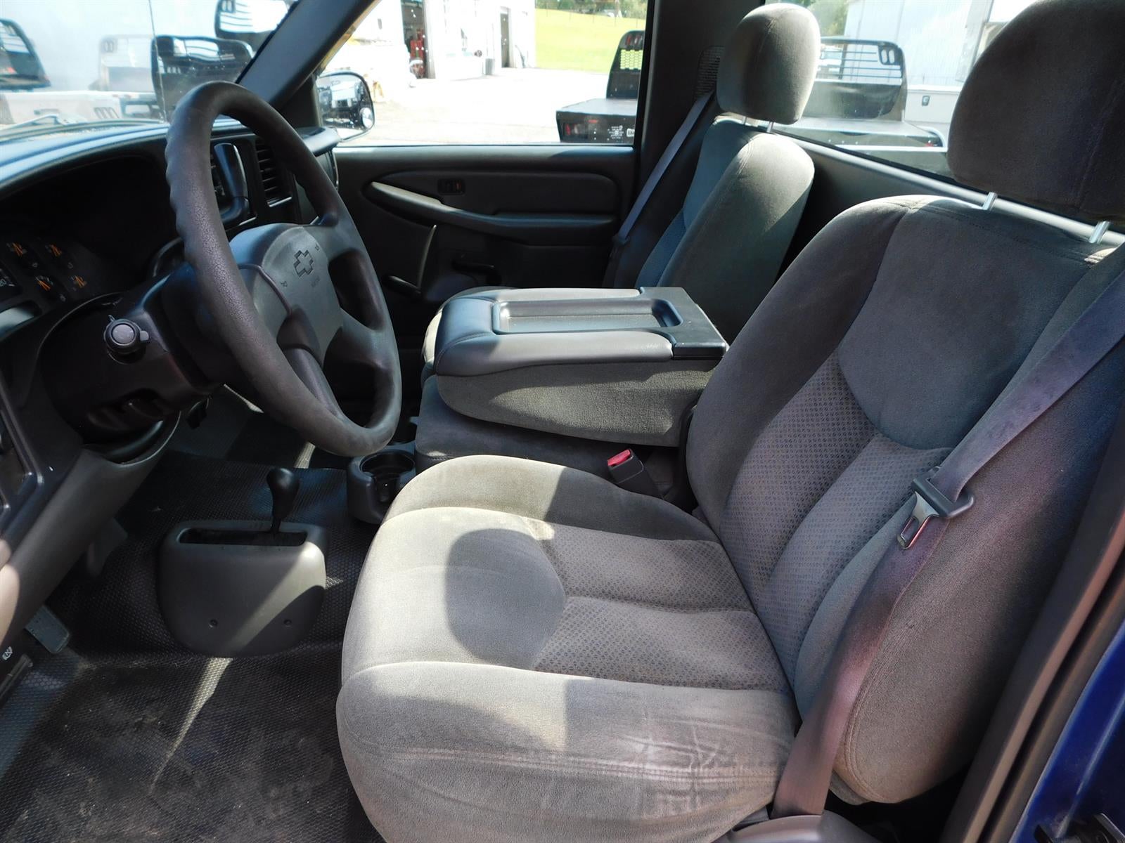 2004 Chevrolet Silverado 1500 Base