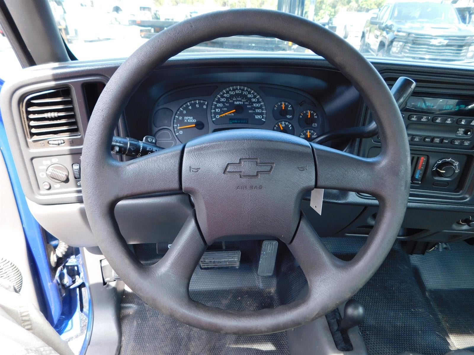 2004 Chevrolet Silverado 1500 Base