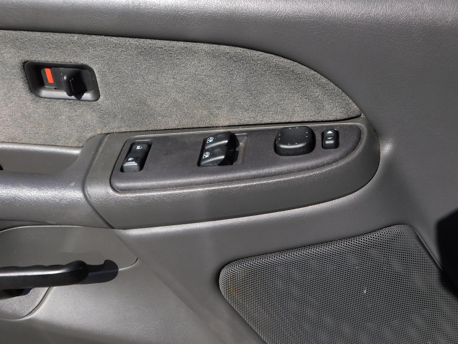 2003 Chevrolet Silverado 1500 LS