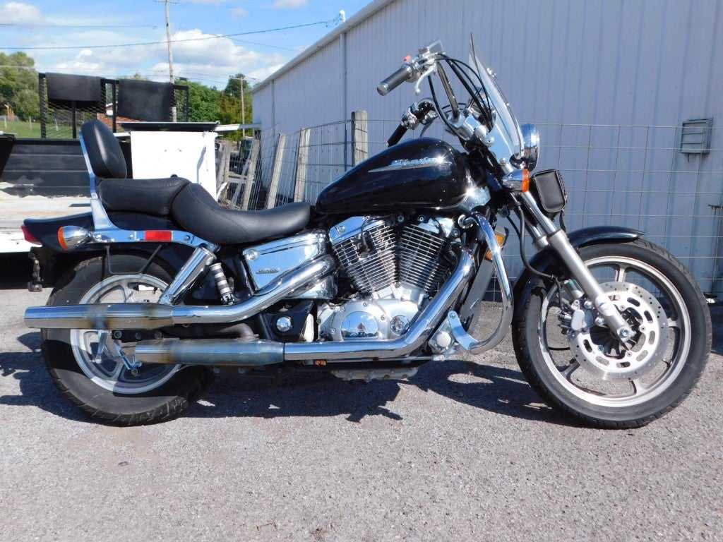 2005 Honda VT1100C Base