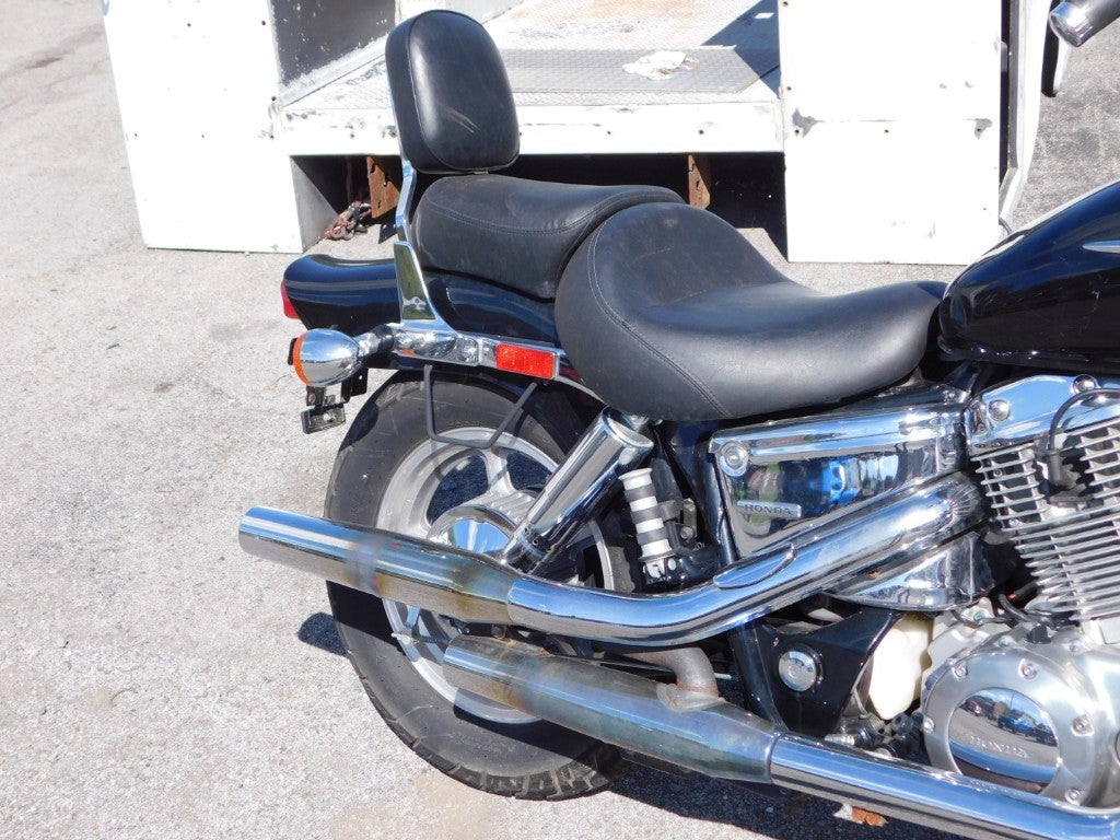 2005 Honda VT1100C Base