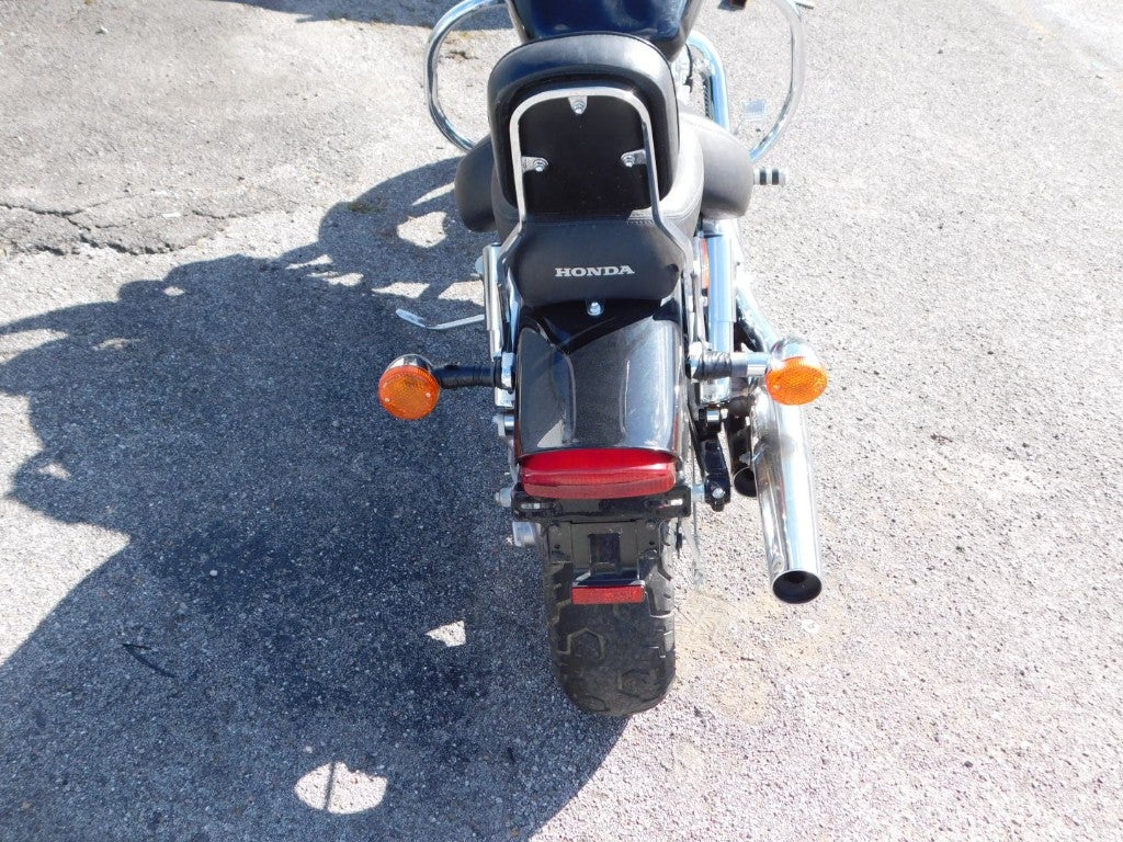 2005 Honda VT1100C Base