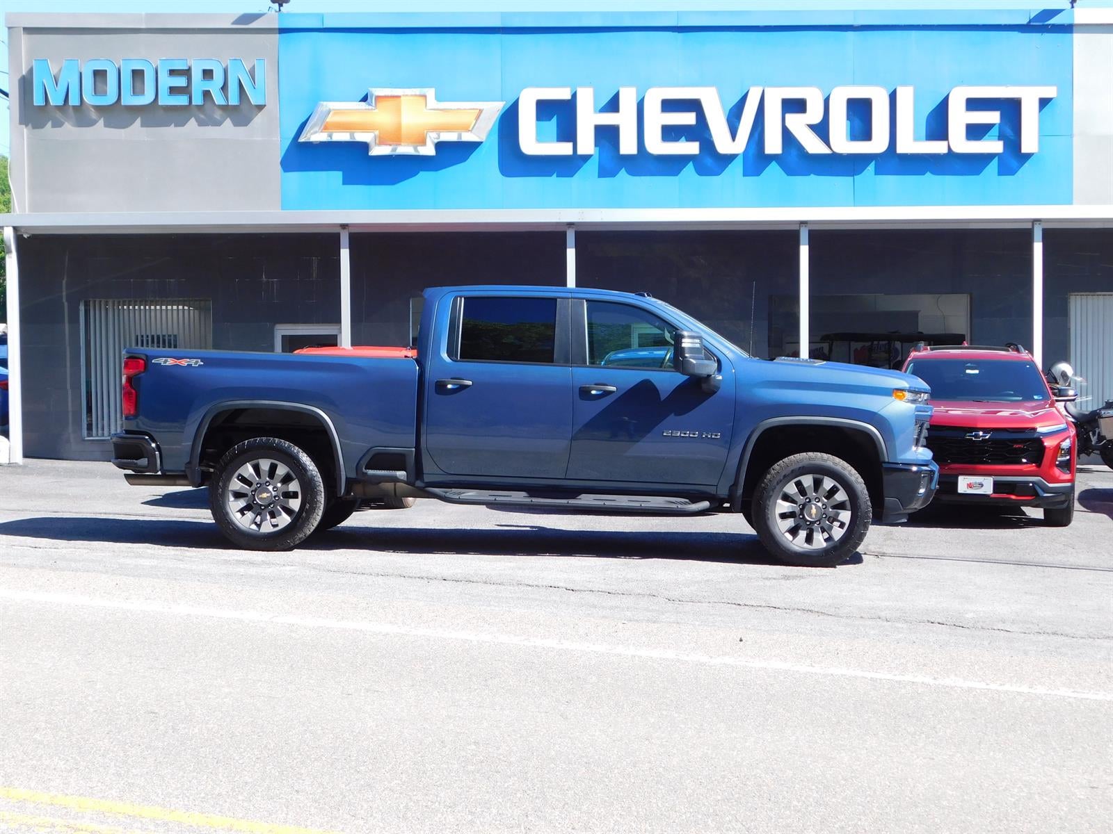 2025 Chevrolet Silverado HD Custom 4WD Crew Cab Standard Box's photo
