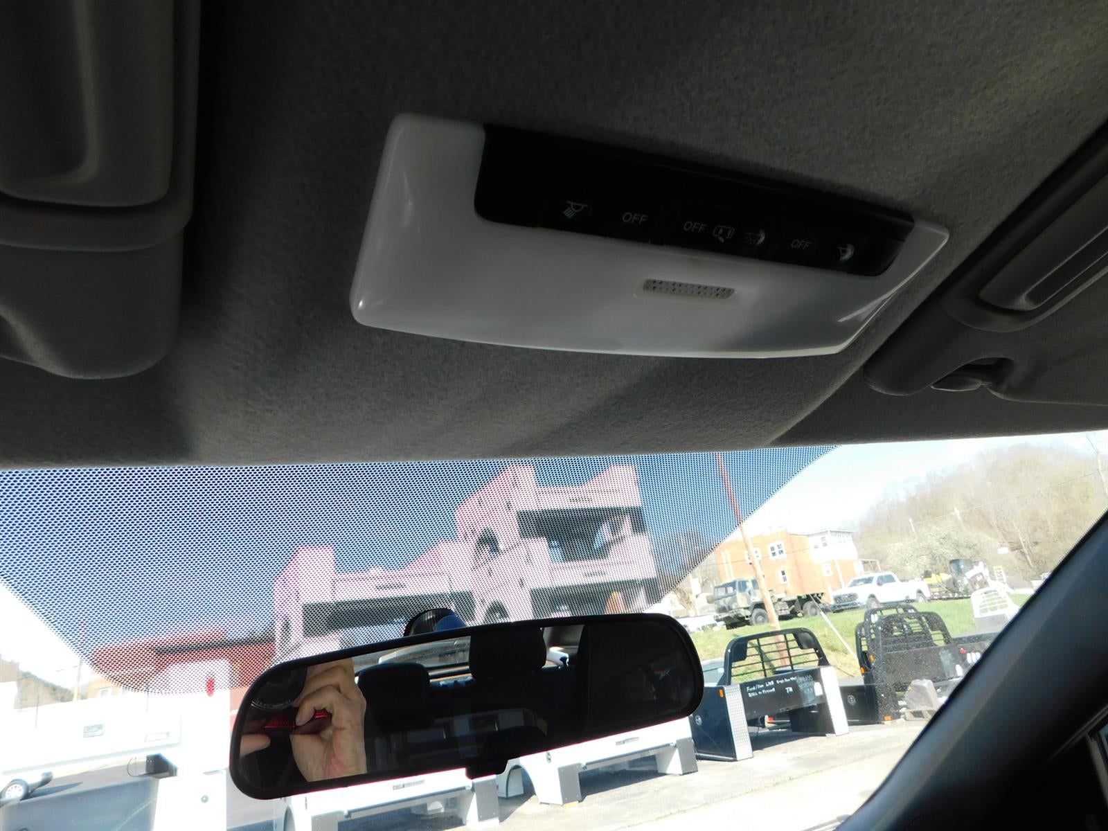 2018 Nissan Kicks SR