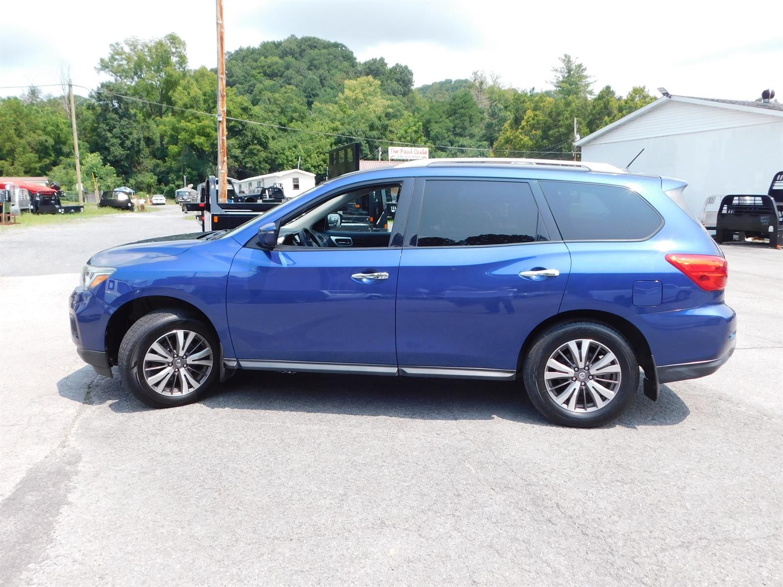 2017 Nissan Pathfinder S