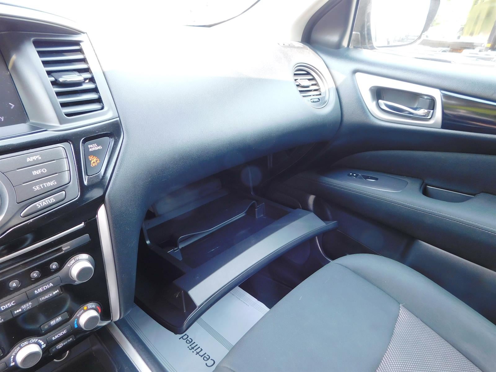 2017 Nissan Pathfinder S
