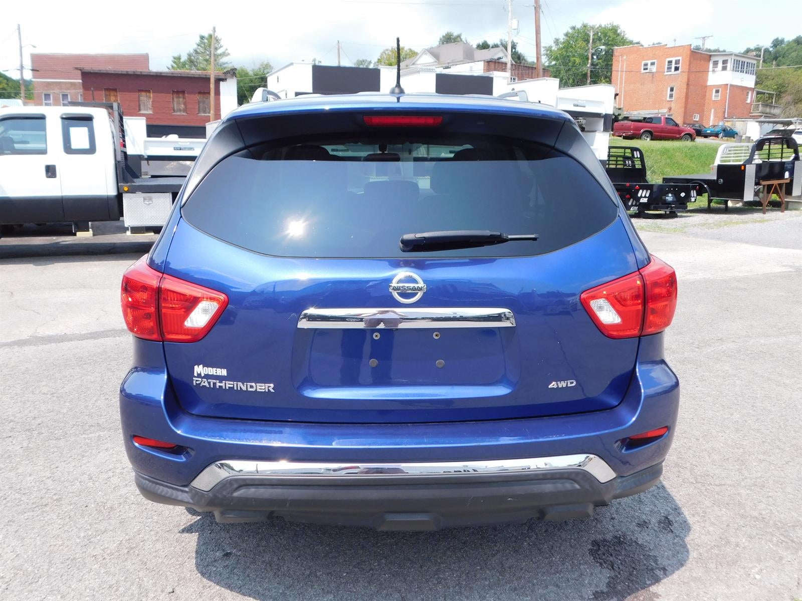 2017 Nissan Pathfinder S